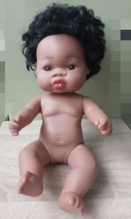 Велика кукла лялька