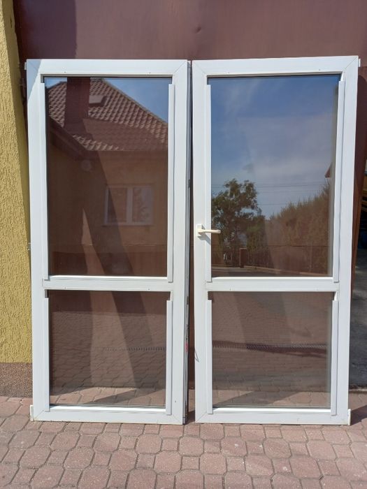 Przeszklone drzwi balkonowe