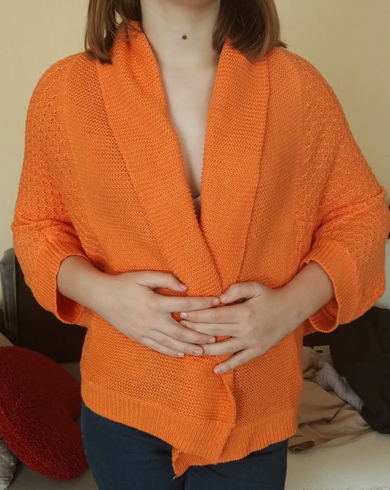 Pomarańczowy sweterek bolerko TAKKO