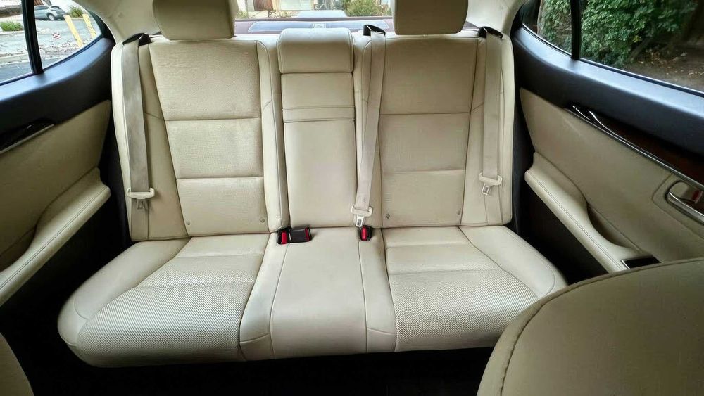 Lexus ES 350      2016