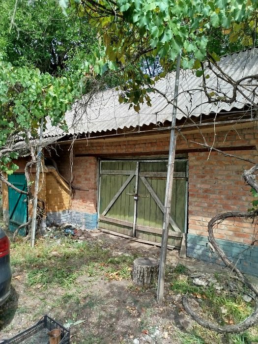 Продам будинок в затишному тихому селi