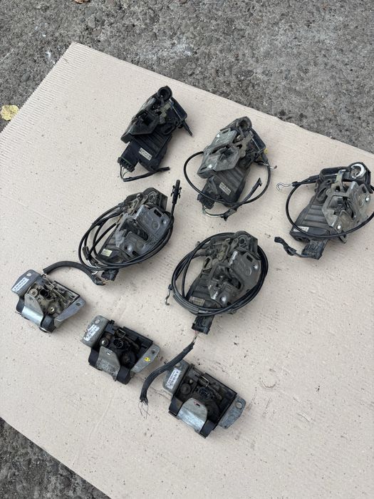 Замок МЛ Мерседес 163 ML Розборка замок дверки двері