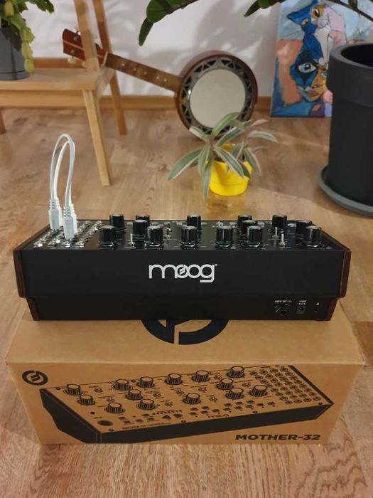 Sprzedam syntezator Moog mother-32