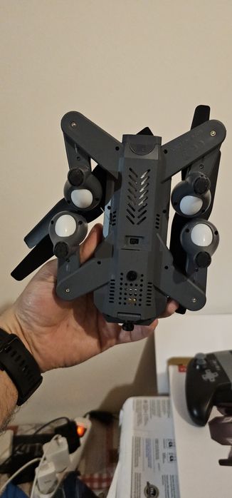 Brand-new drone, never used, still in the box.64309942215041123