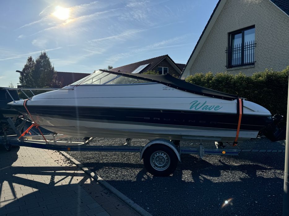 Motorówka Bayliner Capri 2052LS Lódz jak nowa z niemiec