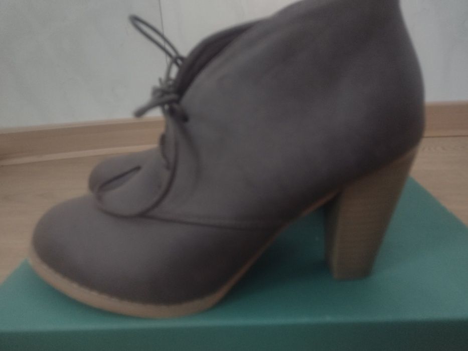 Buty trzewiki damskie rozm 37 nowe