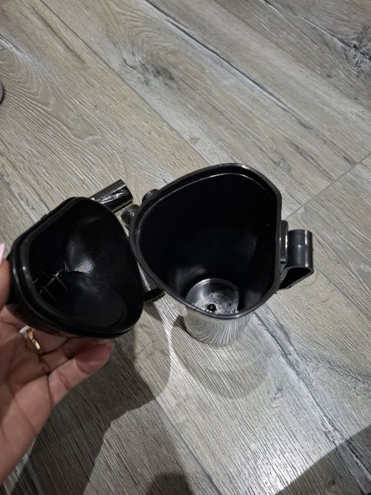 Mini kosz samochodowy.