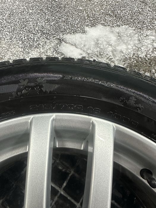 Продам диски 215/70/R16 с резиной Kumho зима