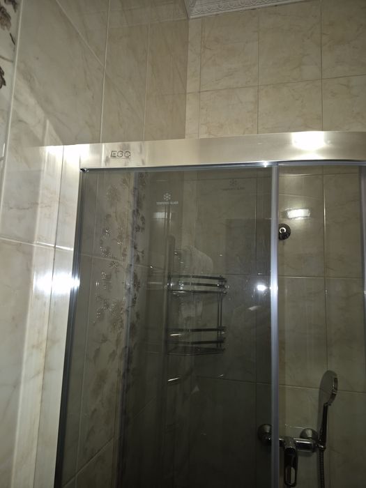 Продам душевую кабинку.