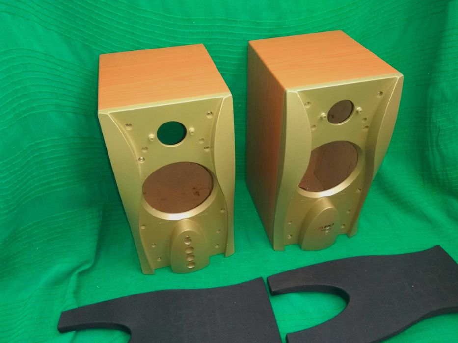 Корпусы компьютерных колонок Gembird Sven SPS-678 с сетками