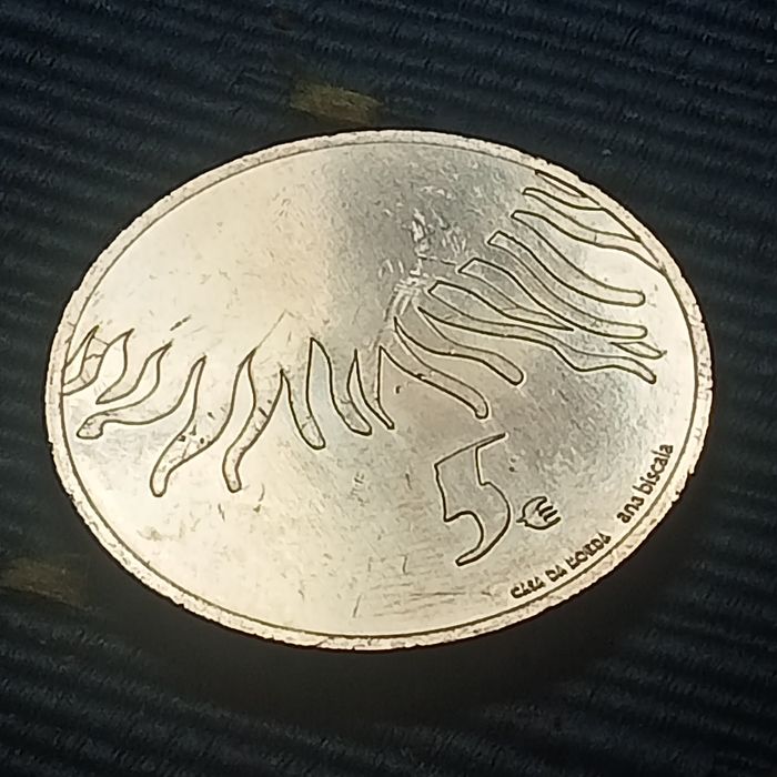 moeda 5.00 euros  recente( Fenix))