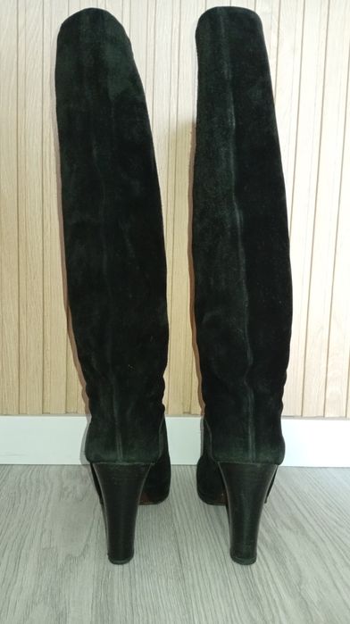 Botas de Cano Alto Victor Hugo - Camurça Preta (Tam. 37)