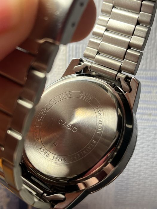 Чоловічий годинник Casio