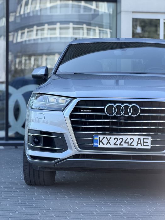 продам Audi q7 Prestige 2017
