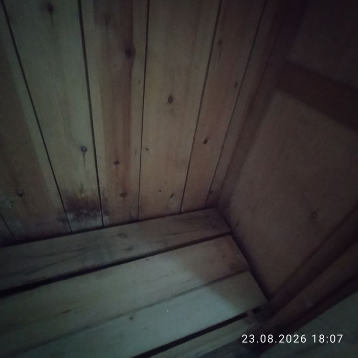 Продається шафа, уже антикваріат. Залізці. Тернопільський район.