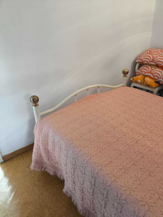 Roupeiro, comoda, e cama c/colchão