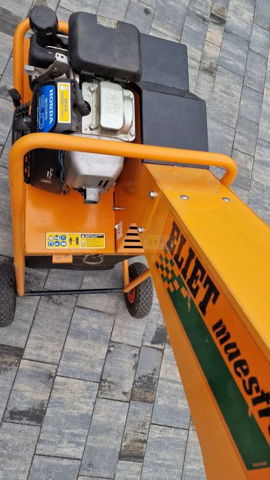 Rębak spalinowy firmy ELIET Maestro silnik Honda