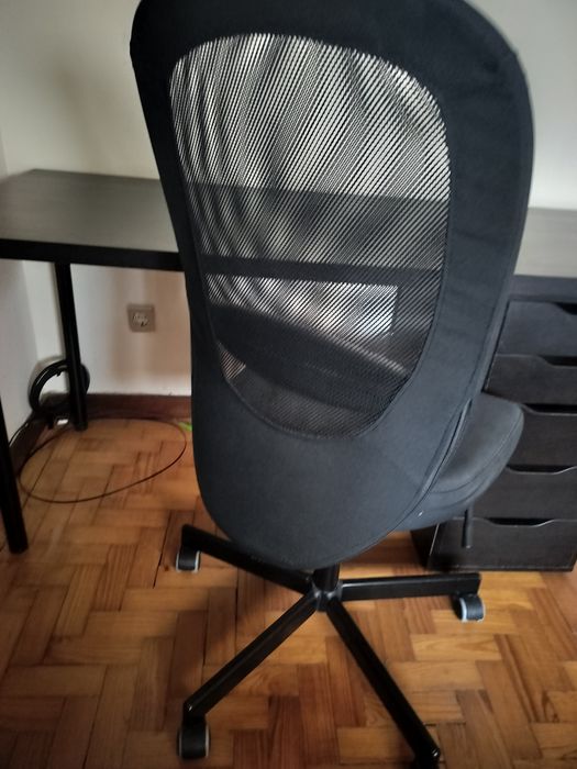 Mobília completa  de quarto jovem com secretária e cadeira