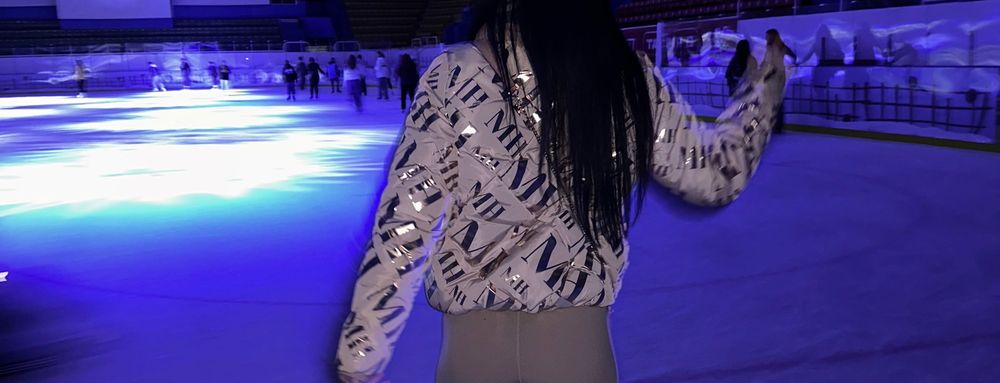 Куртка в отличном состоянии , тёплая /срочно