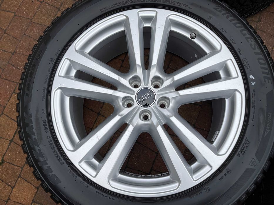 3709. Alufelgi 20" Audi Q7 4M oryginalne 8J ET28 5x112 ładne proste