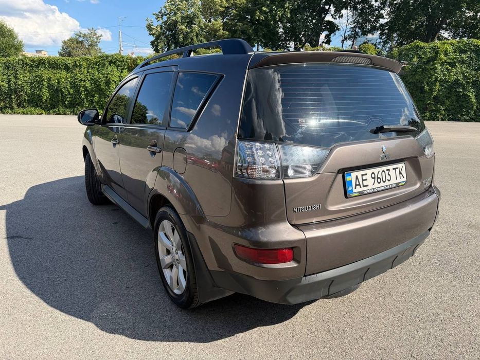 Mitsubishi Outlander XL 2012 року