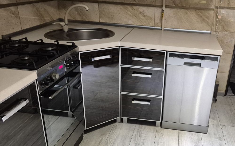 Sprzedam kompletne meble wraz z AGD