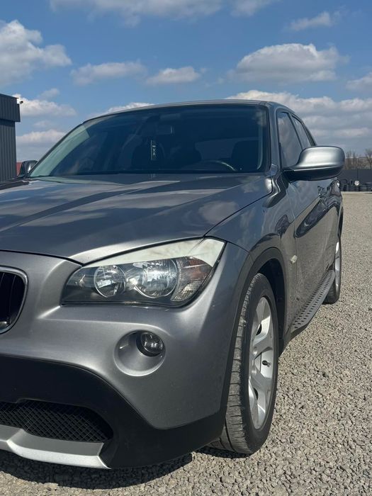 Продам BMW X1 2011
