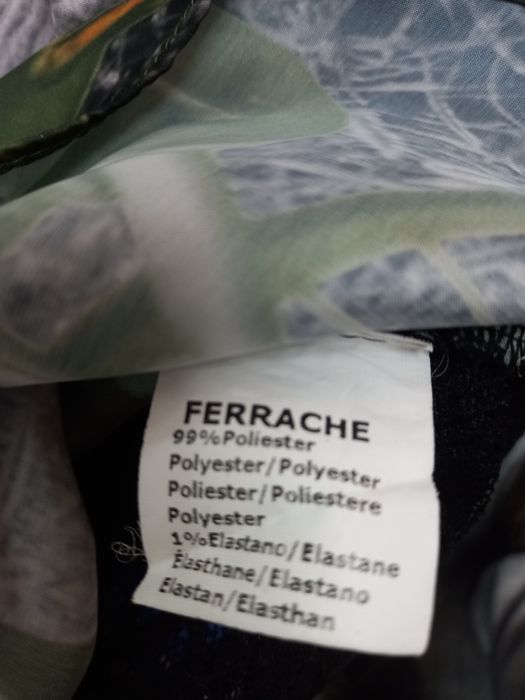 Blusa tipo túnica da Ferrache