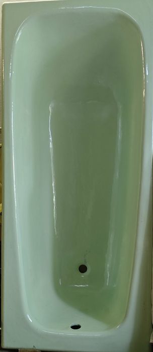 Продам салатовую чугунную ванну
