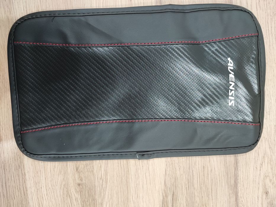 Etui, osłona podłokietnik, skóra, Avensis, nowe