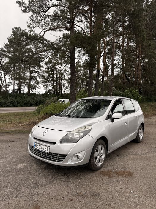 Продам Renault Scenic 2010