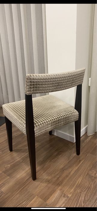 Cadeiras de Sala / Jantar – Bom Estado