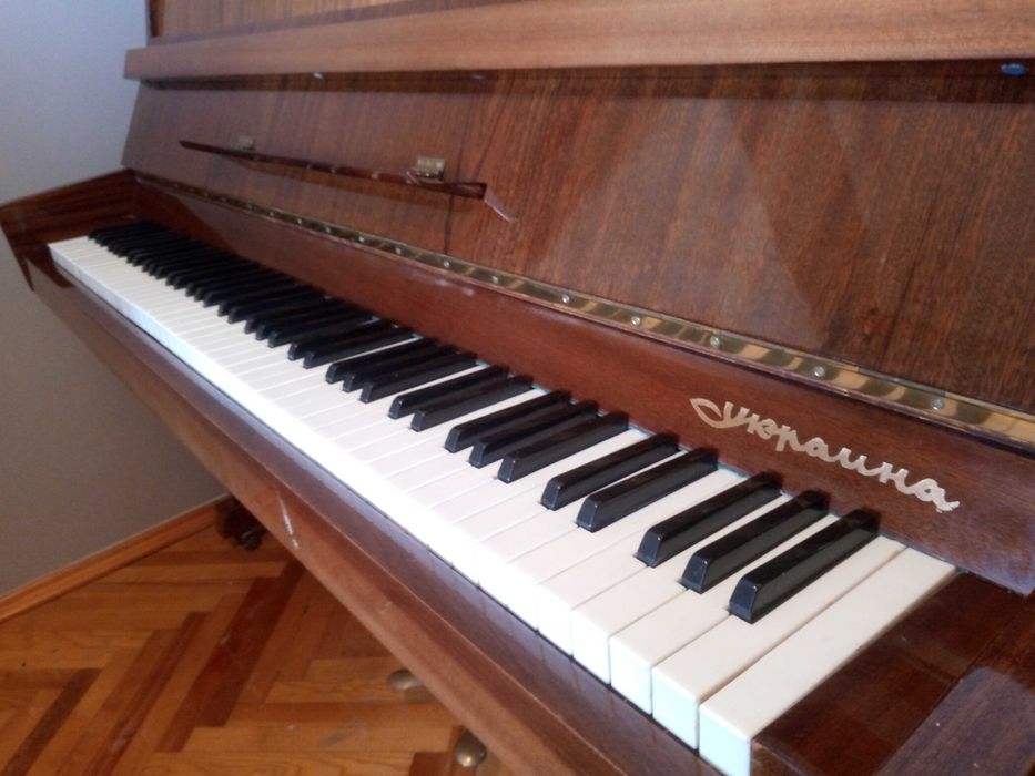 Фортепіано 4000 грн (можливий торг) самовивіз