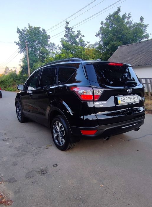 Продам Ford Escape