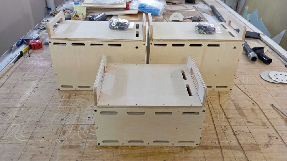 Бокс, кейс, корпус для LiFePO аккумуляторов 4S на ячейках EVE 152Ач