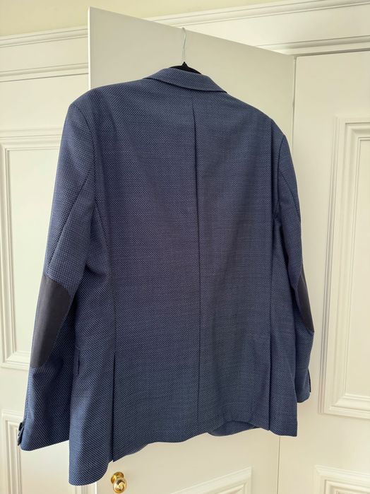Blazer Hugo Boss com aplicações nos cotovelos