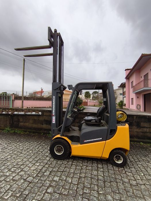 Empilhador gás jungheinrich 1600kgs