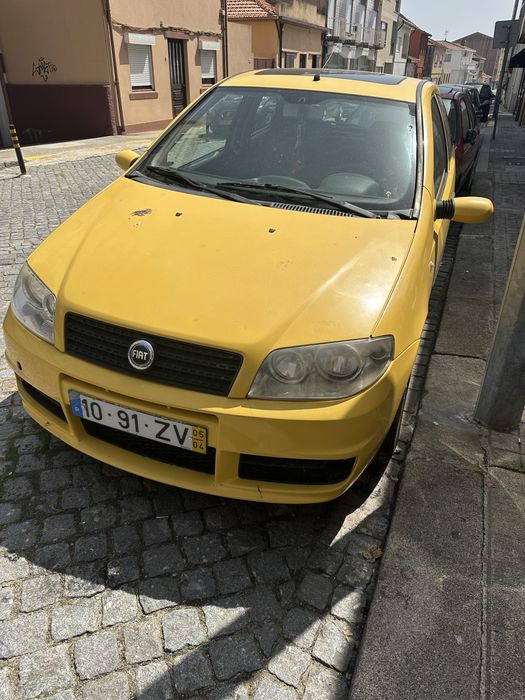 Fiat punto 2005 com 3 portas