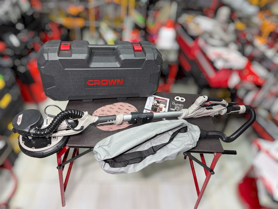 Шлифмашина для стен Жираф CROWN CT13608L BMC + кейс - 750 Вт, регулировка скорости, система пылеудаления, плавный пуск