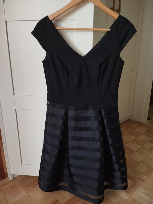 Elegancka sukienka na imprezę DanHen