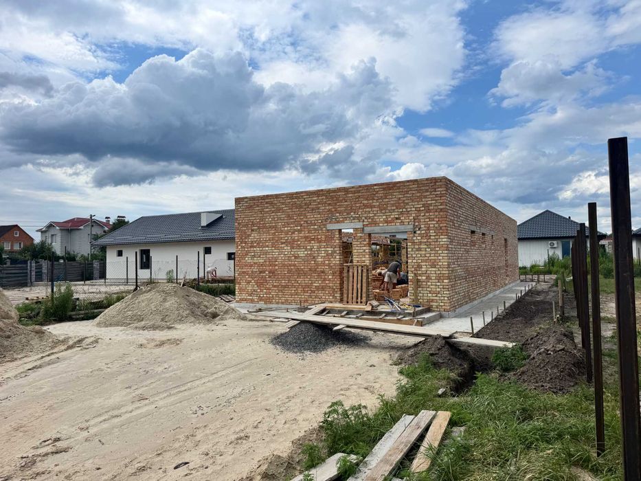 Сучасний одноповерховий будинок 120 м² з терасою
