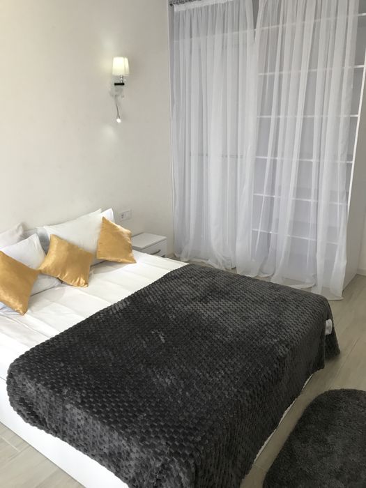 квартира подобово Світло не вимикають, центр автономне опалення