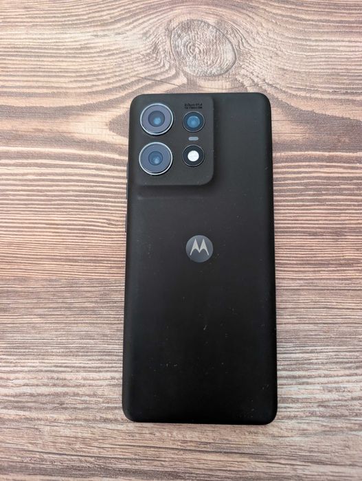 Motorola Edge 50 Pro – 12GB RAM / 512GB