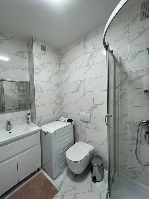 Оренда нового будинку спарки з окремим входом в Брюховичах