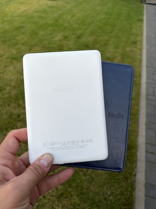 Kindle (10th Generation) + Nowe etui