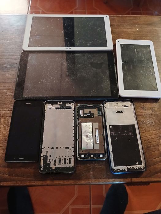 Telemóveis e tablets para peças