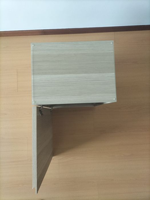 Armário de casa de banho IKEA em excelente condições