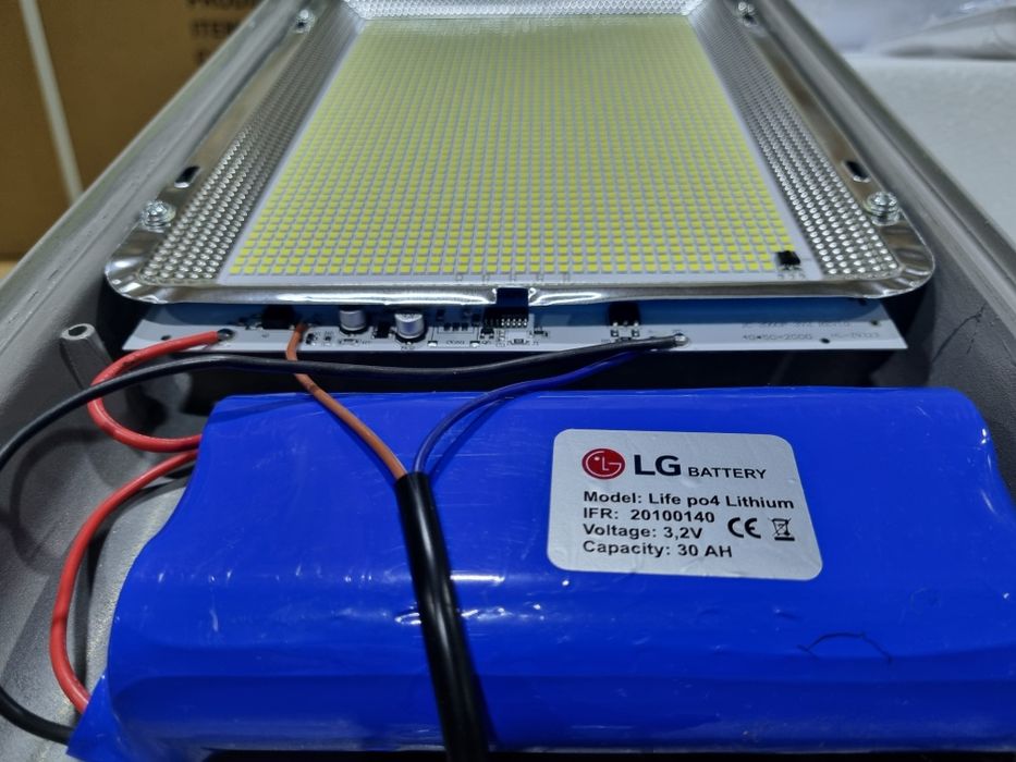 Lampa Solarna Uliczna VÖGLER GmBh wersja PREMIUM 1500 W