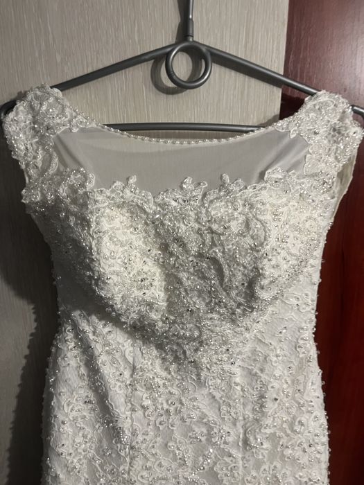 Весільна сукня