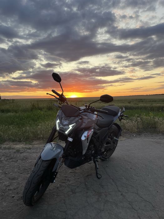 Мотоцикл Lifar SR220